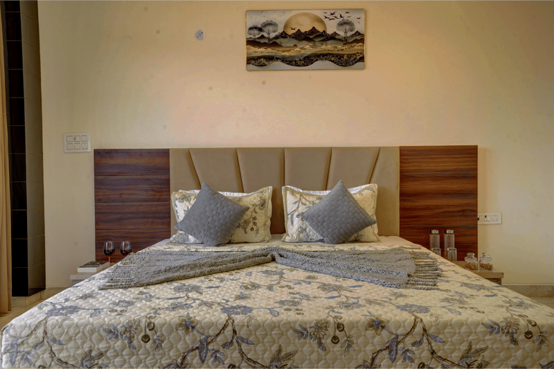 Serene Woods Hotel | 1-Room Retreat With Balcony, Lift & Restaurant Amid Nature  – photo 21