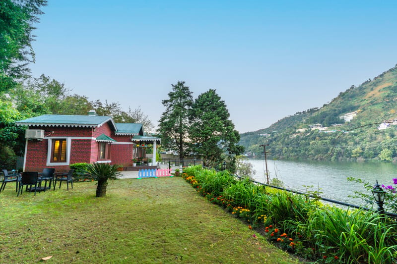 Gardens On The Lake - Bhimtal, Uttarakhand.  – photo 1