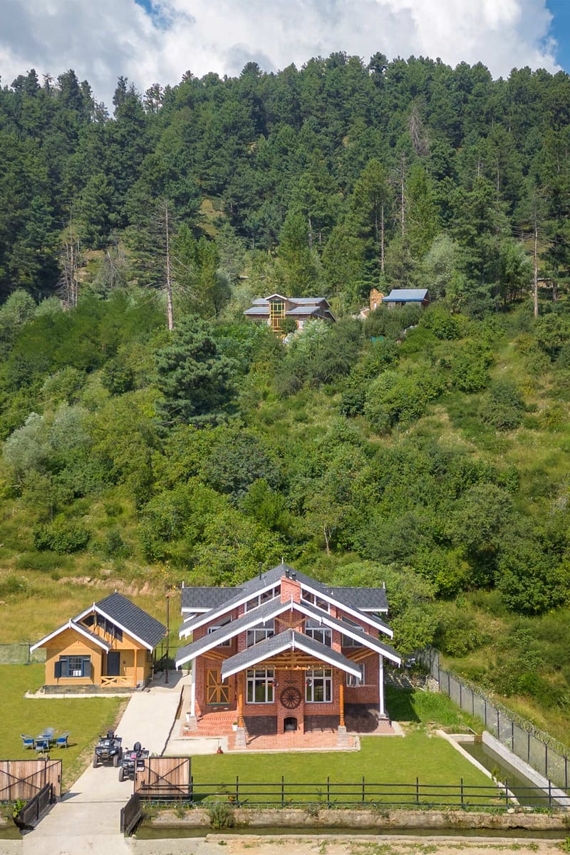 Suroor w/ Central Heating - Tangmarg – photo 20