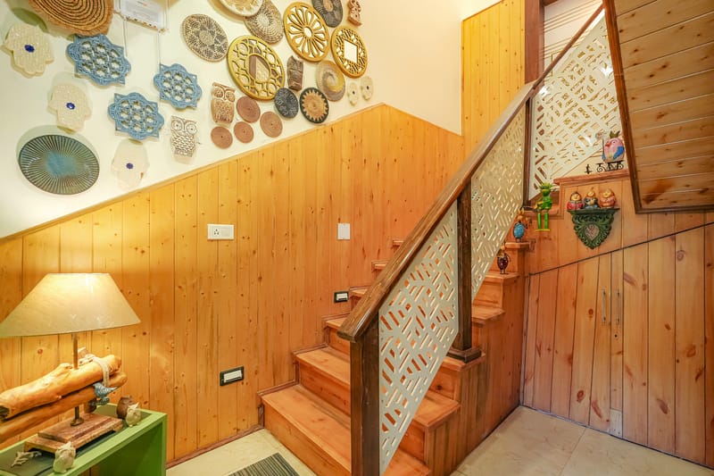 Aaram Bagh | Pet-friendly 4-BHK Escape Amid Pine Forests with Valley Views Near Kasauli – photo 9