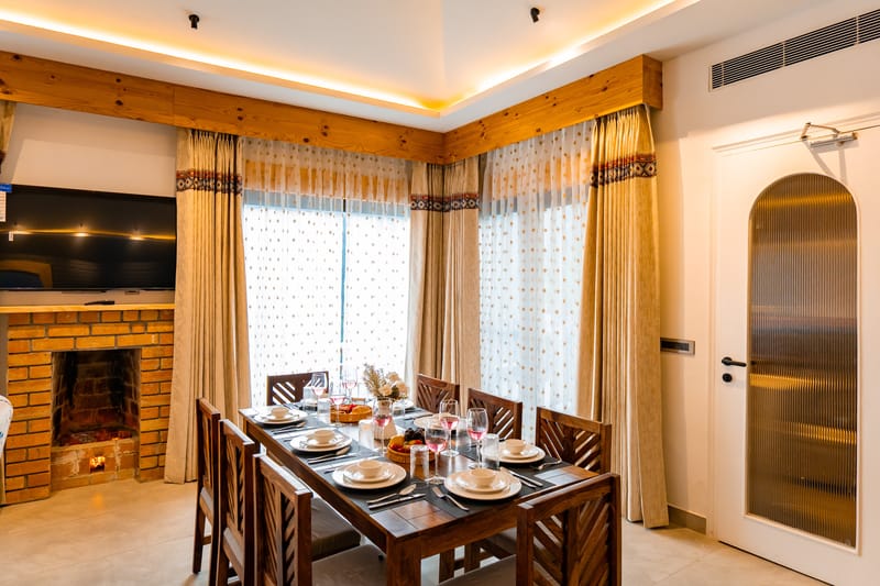 The Retreat Villa | 4-BHK Hillside Retreat with Indoor Pool, Jacuzzis | Near Kasauli Hill Station – photo 31