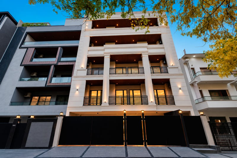 Luxora |1-BHK with Balcony & Views, Restro, Lift, Gym & Conference Room | 1 km from Millennium City Centre /HUDA – photo 1