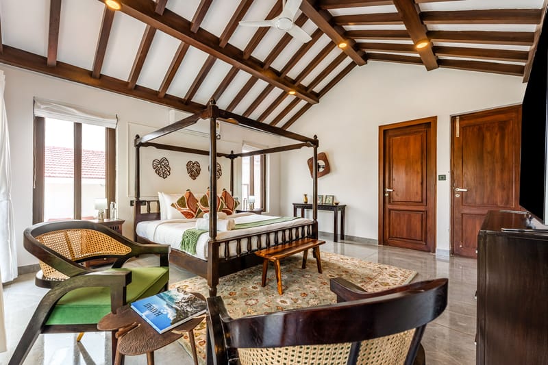 Villa Casa Del Mundo | Luxe Pet-friendly 4-BHK Villa With Pvt Pool, Bar, Lift & Scenic Hill Vistas  – photo 11