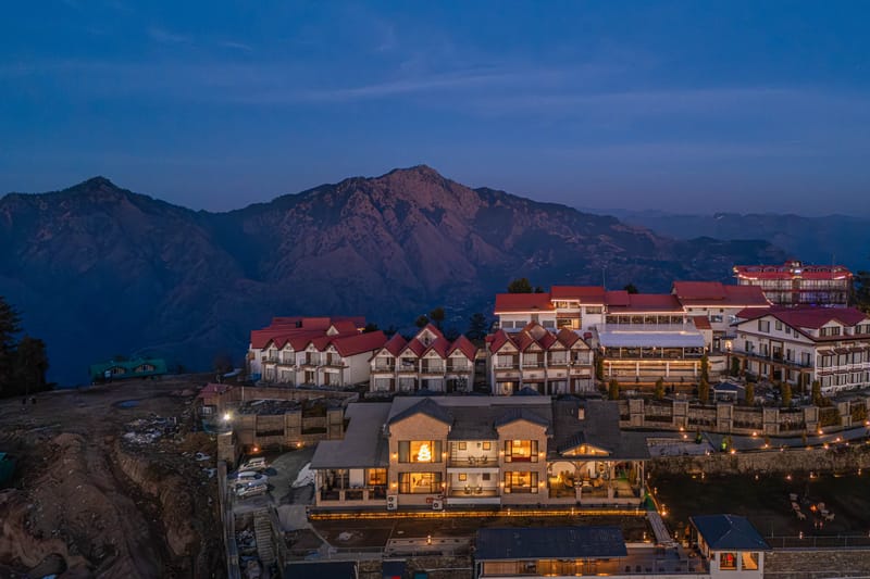Luxury Suite@ Raj Bagh – photo 42