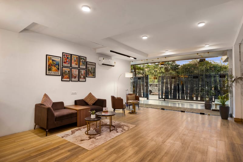 Liv Regalia Serviced Apartments | 1-BHK With Balcony with Restaurant, Lift, Gym & Conference Room | 1 km from Millennium City Centre – photo 23
