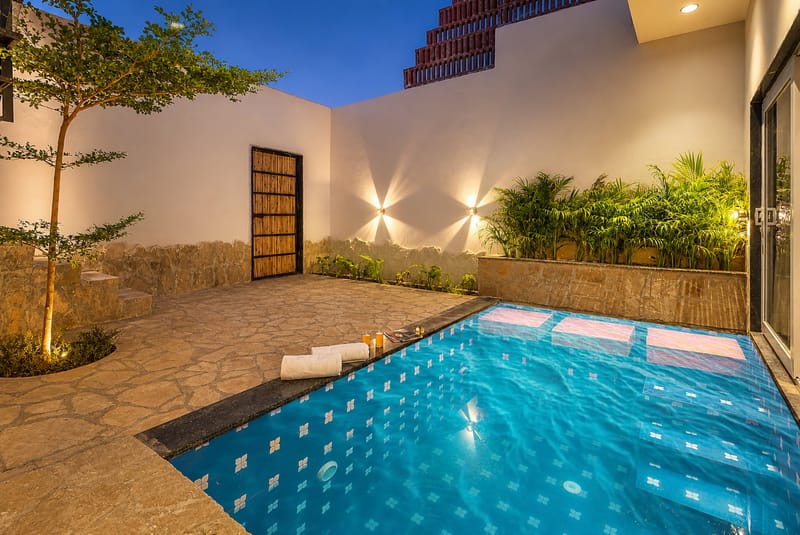 Kimaya Azora | Luxe Suite with Private Plunge Pool, Shared Pool, Restaurant, and Garden in Boutique Resort – photo 14