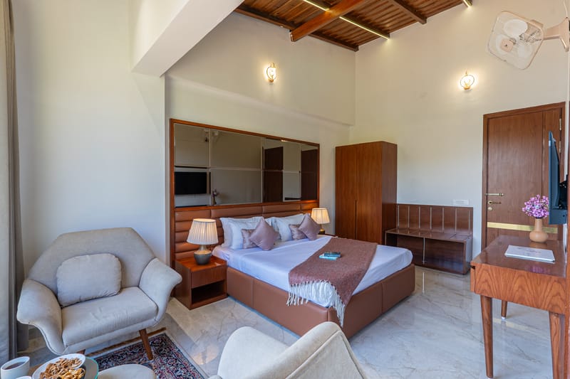 Lakefront S-2 | 1-BHK Apartment Close to Naukuchiatal Lake – photo 14