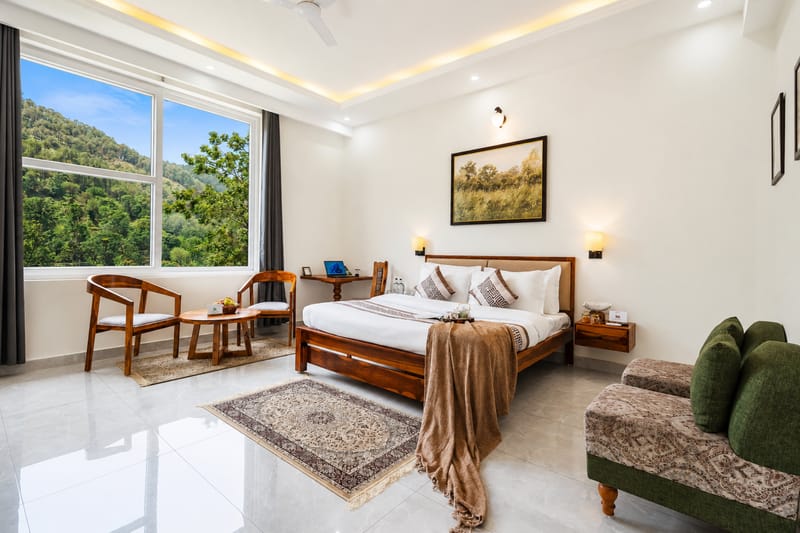 Gamble Pine Ridge | Pet-friendly 2-BHK Apartment With Shared Plunge Pool & Lawn Amid Mountains – photo 13