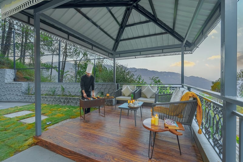 Bask and Blessings Mist | Pet-Friendly Suite With Private Scenic Balcony, Shared Jacuzzi, Spa, Garden & Gazebo – photo 15
