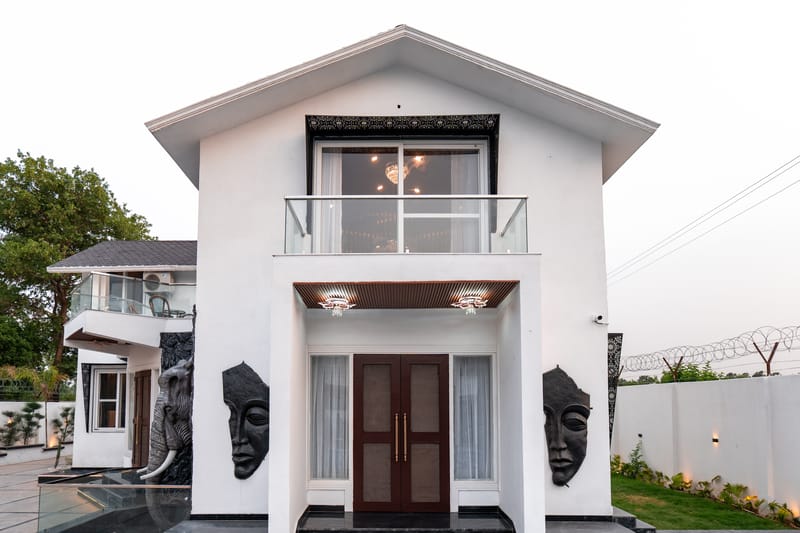 Raj Farm | 3-BHK Villa with Private Pool, Kid’s Room and An Outhouse – photo 1