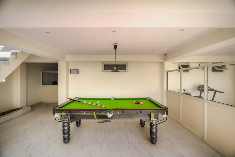 The Ridgeview Retreat Olivia | Pet-friendly Room with Private Balcony, Common  Lounge & Restro | Close to Naldehra – photo 21