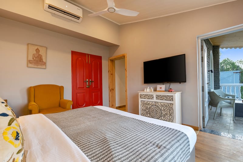 Beyond the Curb | 3- BHK Villa with Private Jacuzzi, Open-air Terrace & Hill Views – photo 9