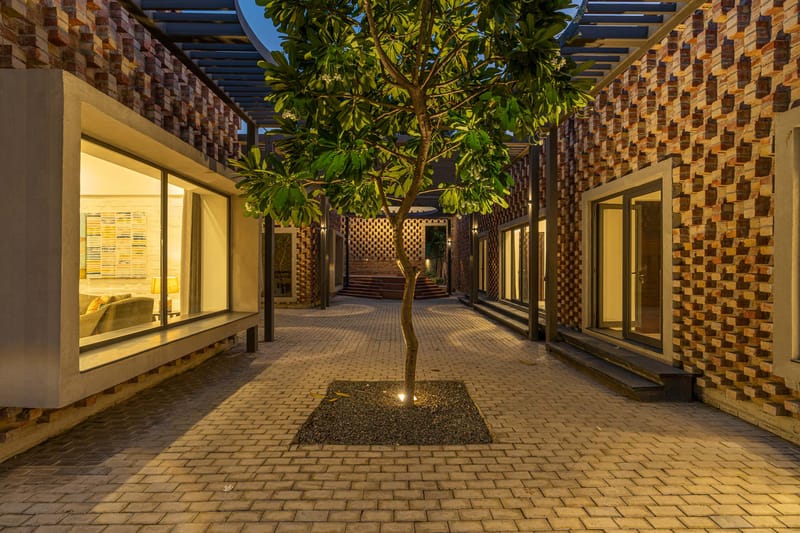 The Brick house w/ Outdoor Pool – photo 33
