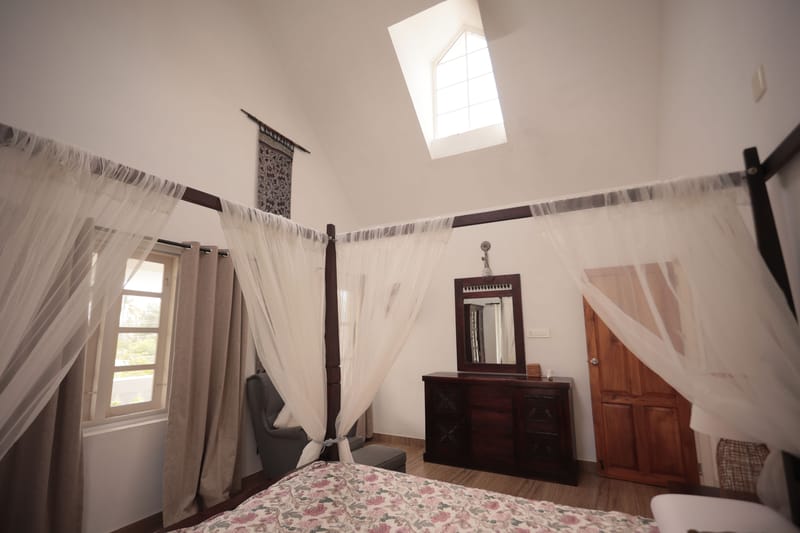 Palliath House |3 BHK With, Living Lounge, Patio, Shared Lawn and 3 Natural Ponds | Near Andhakaranazhi Beach – photo 36