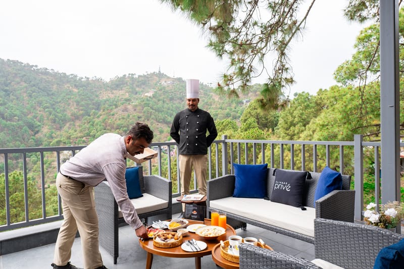 The Retreat Villa | 4-BHK Hillside Retreat with Indoor Pool, Jacuzzis | Near Kasauli Hill Station – photo 42