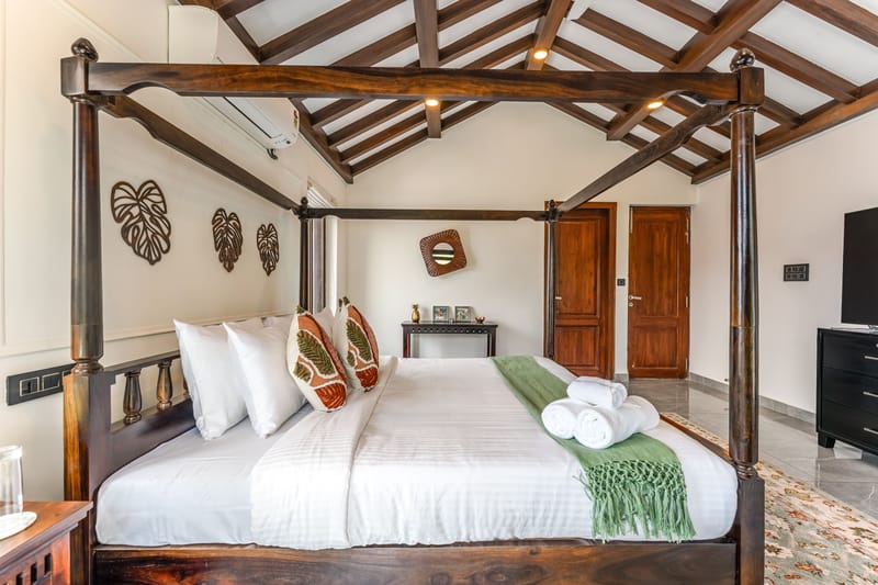 Villa Casa Del Mundo | Luxe Pet-friendly 4-BHK Villa With Pvt Pool, Bar, Lift & Scenic Hill Vistas  – photo 36