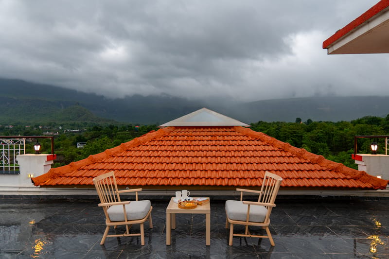 Sreelakam Villa | 4-BHK Hillside Hideaway With Pvt Pool, Terrace Lounge, Sit-Out Areas & 360 Hill Views Near Sahyadri The Waterfall – photo 10