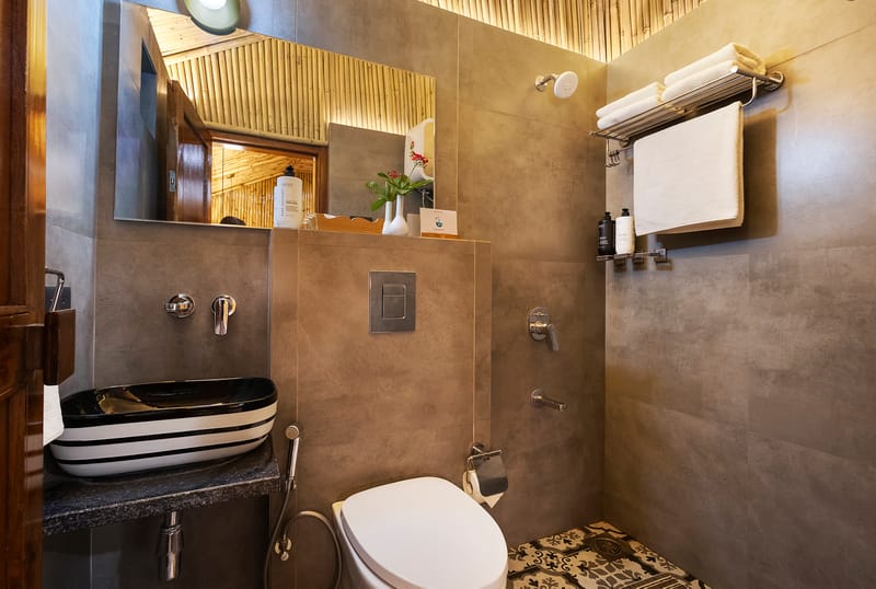 Timber Standard Suite | Pet-friendly Bamboo Cottage with Pvt Sit-Out Area & Shared Dining – photo 12
