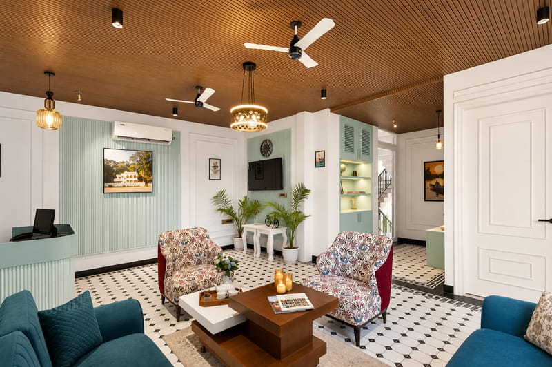 Kalyan Mansion Primrose | Elegant Room W/ Private Balcony, Shared Outdoor Space, Lift & Scenic Views – photo 6