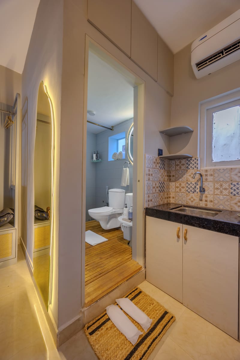 Peace & Calm | Room with River-View Balconies, Terrace , Garden & Alfresco Dining – photo 12