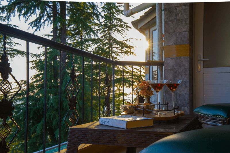 Hill Top Farmstead | Heritage 3-BHK English-Style Villa With Balcony, Gazebo & Stunning Hill Views – photo 10