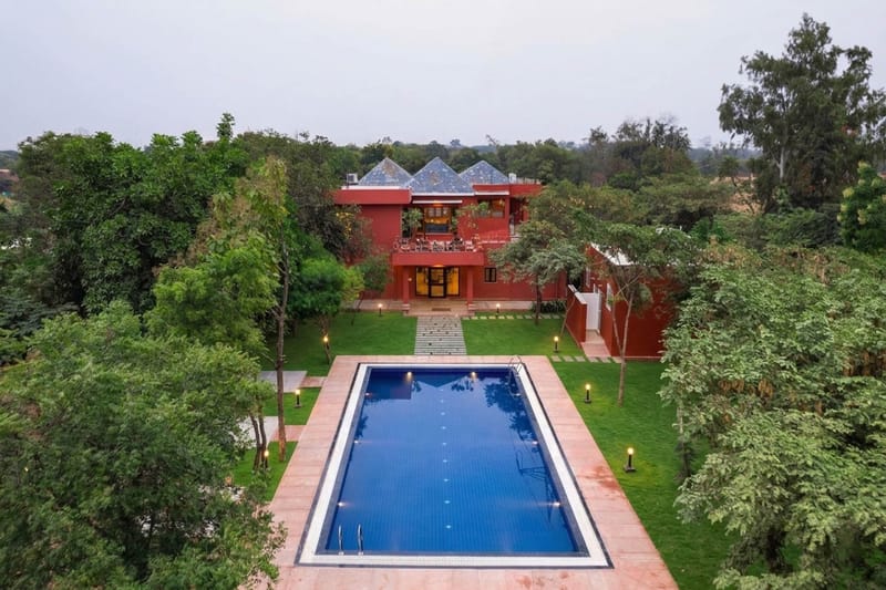 Zeenat @ Morbaugh Palace – photo 1
