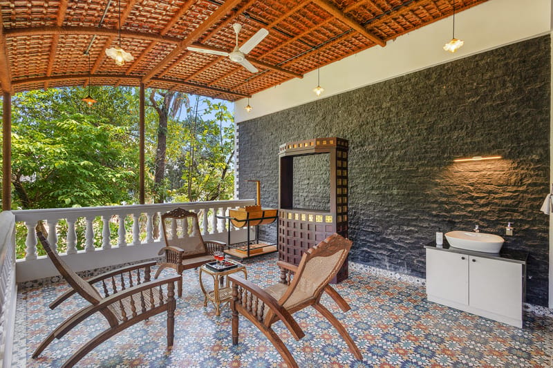 Vintage Retreat | 5-BHK Riverfront Heritage Villa With Speed Boat, Ayurvedic Spa & Cultural-Themed Rooms Near Malayattoor – photo 8