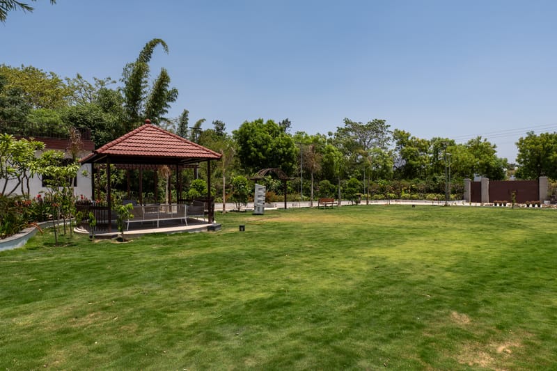 ASK Farms | Refined 4-BHK villa with Theatre Lounge, Pool & Fire BBQ Deck  – photo 37