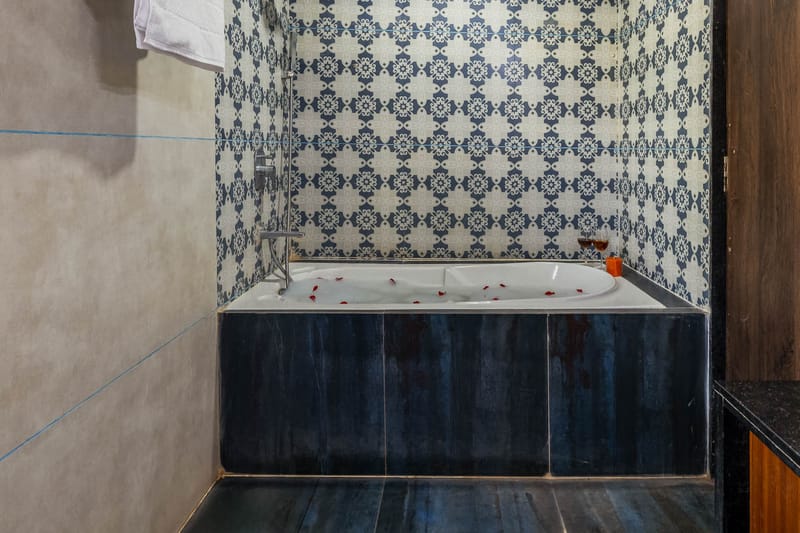 Garden Suite Room w/ Bathtub @ Ever Falls – photo 2