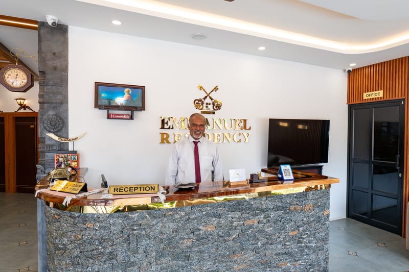 Emmanuel Residency | Deluxe Stay, Close to Metro Station, Lulu Mall & arine Drive, Kochi – photo 12