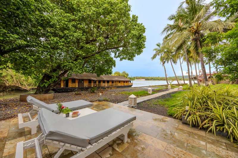 Peace & Calm | Room with River-View Balconies, Terrace , Garden & Alfresco Dining – photo 19
