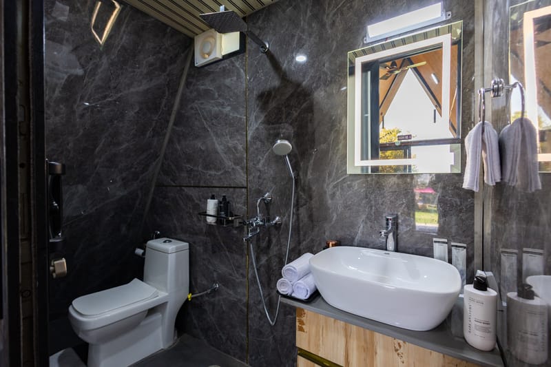 KV Ventures Fable | Cottage with Shared Pool, Gazebo and Garden |  Pet-friendly – photo 12