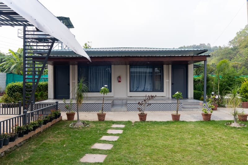 Puvalgarh Farms Thistle | Cottage-style Suite with Shared, Pool, Dining, Garden & Outdoor Sit-out | Near Sitabani Gate – photo 2