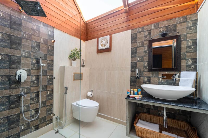 Chalet Royale W/ Zen Deck – photo 18