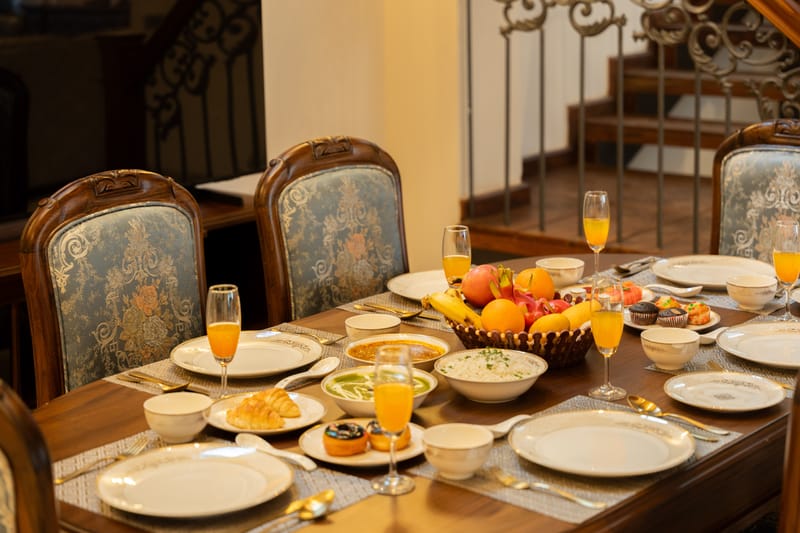 The Royce Rose | Hillside Luxe 4-BHK Villa With Private Pool, Steam Room, Jacuzzi & 360° Hill Views – photo 38