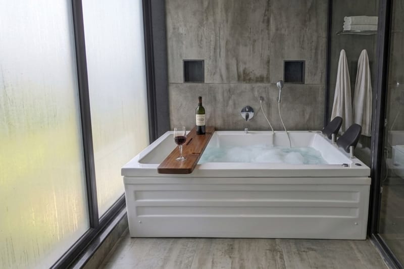 Emperior Suite w/ Private pool & Jacuzzi @ Vee Resort – photo 4