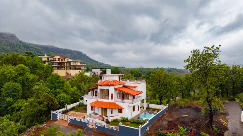 Sreelakam Villa | 4-BHK Hillside Hideaway With Pvt Pool, Terrace Lounge, Sit-Out Areas & 360 Hill Views Near Sahyadri The Waterfall – photo 46