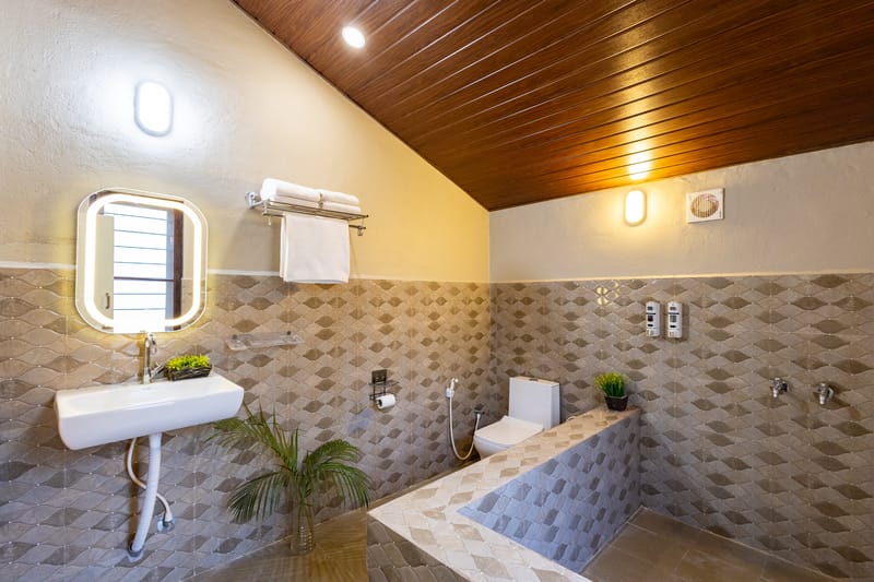 Twisted Tree | 1-Room Suite Pet-Friendly Suite with Shared Pool, Bar & Restaurant – photo 27