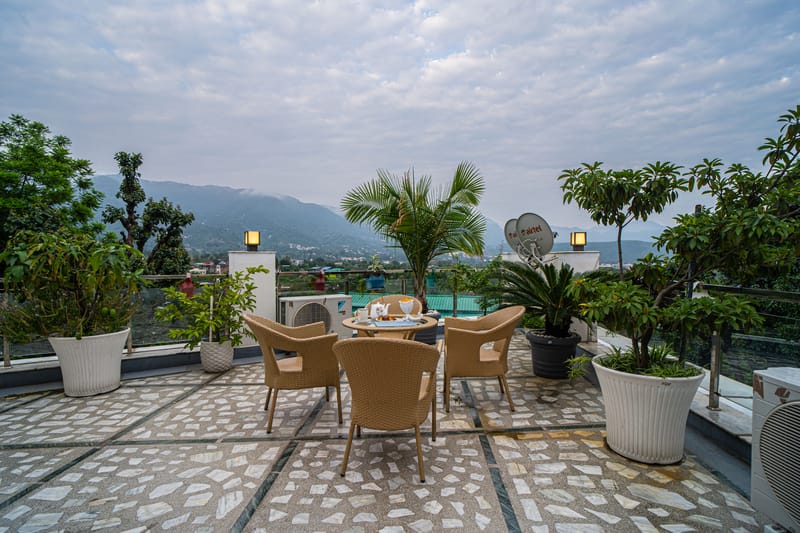 Sky Paradise | Pet-friendly 3-BHK Retreat With Gaming Zone, Home Theatre & Rooftop Gazebo – photo 25