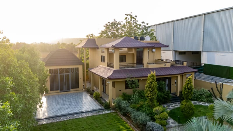 Autum Villa | Pet-friendly 4-BHK Villa with Private pool with rain curtain, Game Zone, Indoor Bar and Garden – photo 35
