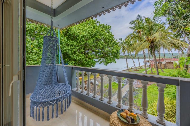 Peace & Calm | Room with River-View Balconies, Terrace , Garden & Alfresco Dining – photo 4