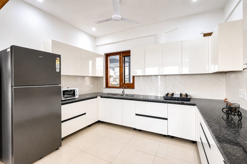 Mist & Manor Cedar | Pet-friendly 3-BHK Apartment with Shared Game Zone, Outdoor Seating & Scenic Views – photo 9