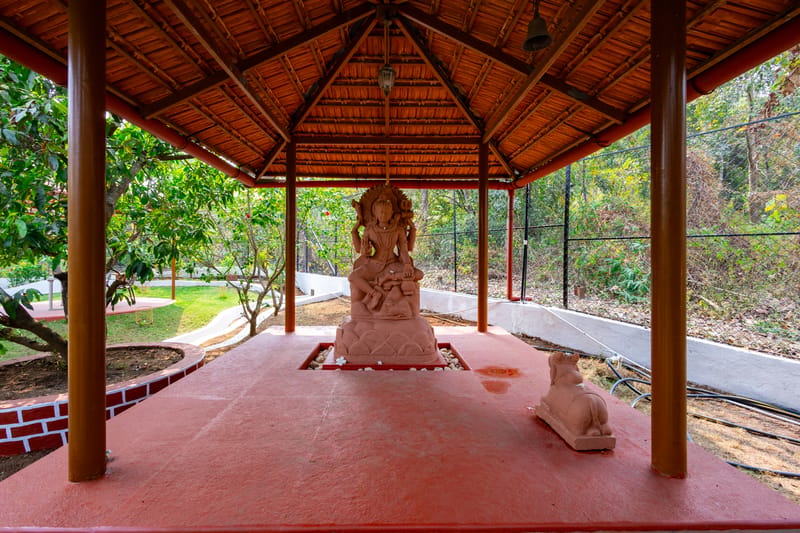 Valdivian Villa | 3-BHK with Verandah, Temple and Machan – photo 9
