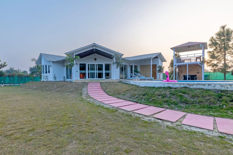 Vedaaz Farms | Pet-friendly 4-BHK Farmhouse With Private Outdoor Pool and Garden area – photo 1