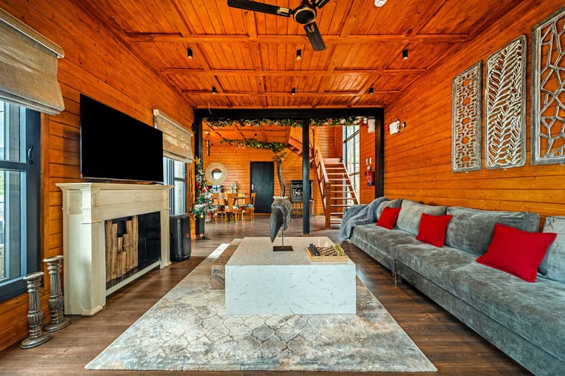 Chalet Royale W/ Zen Deck – photo 27