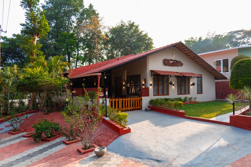 Twisted Tree Together | 2-BHK Pet-Friendly Villa with Shared Pool, Bar & Restaurant – photo 6