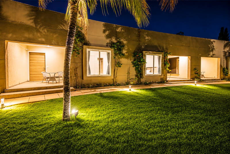 The Crescent Palm Fern | Boutique Cottage With Shared Game Room, Garden and Restaurant – photo 17