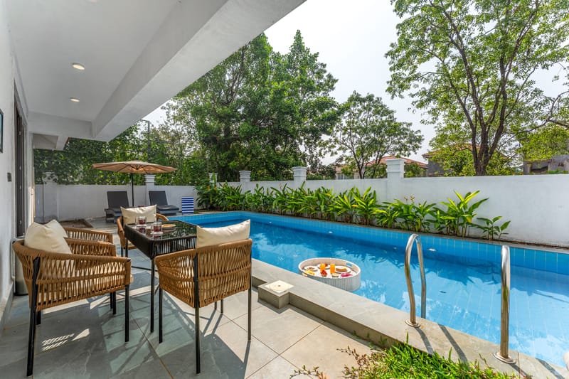 Villa Casa Del Mundo | Luxe Pet-friendly 4-BHK Villa With Pvt Pool, Bar, Lift & Scenic Hill Vistas  – photo 25