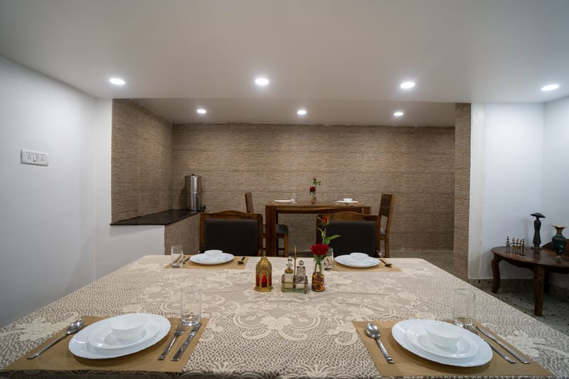 The Urban Escape Bliss | 1 Hillside Classic Room Near Chota Kailash Temple – photo 7