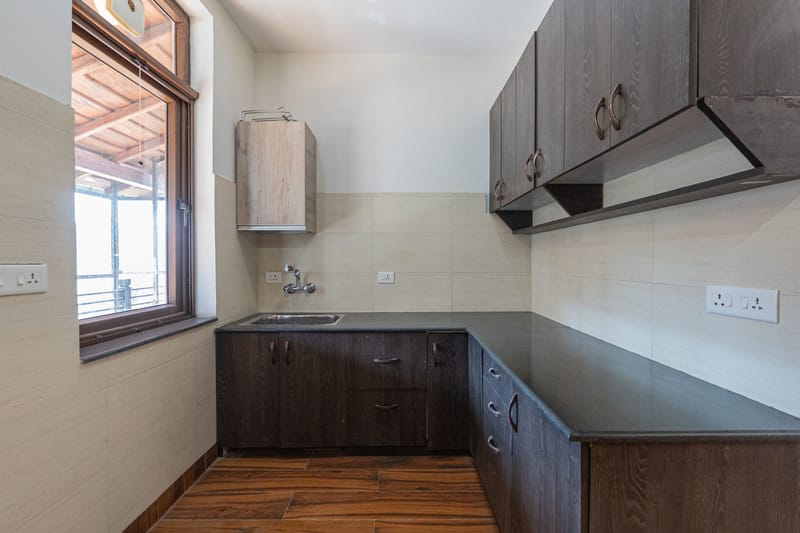 SnowPeak Villa | 3-BHK Pet-friendly Hideaway with Sit-Outs & Glass Patio, Garden &Hill Views – photo 13